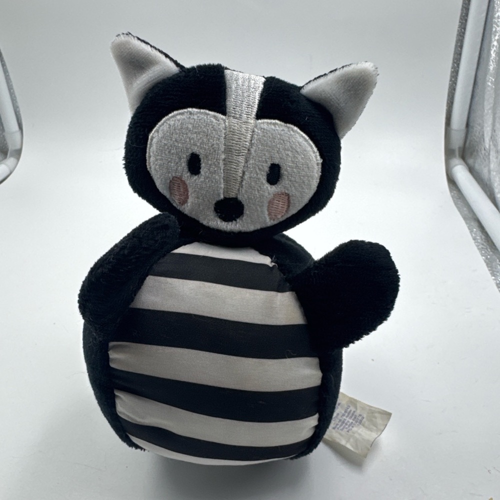 Boppy “Sammy Skunk” Rattle Ball crinkle Jingle plush stuffed animal toy 5.5”